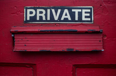 Brievenbus met de tekst 'private'