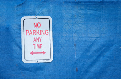 Bordje met "nog parking any time"