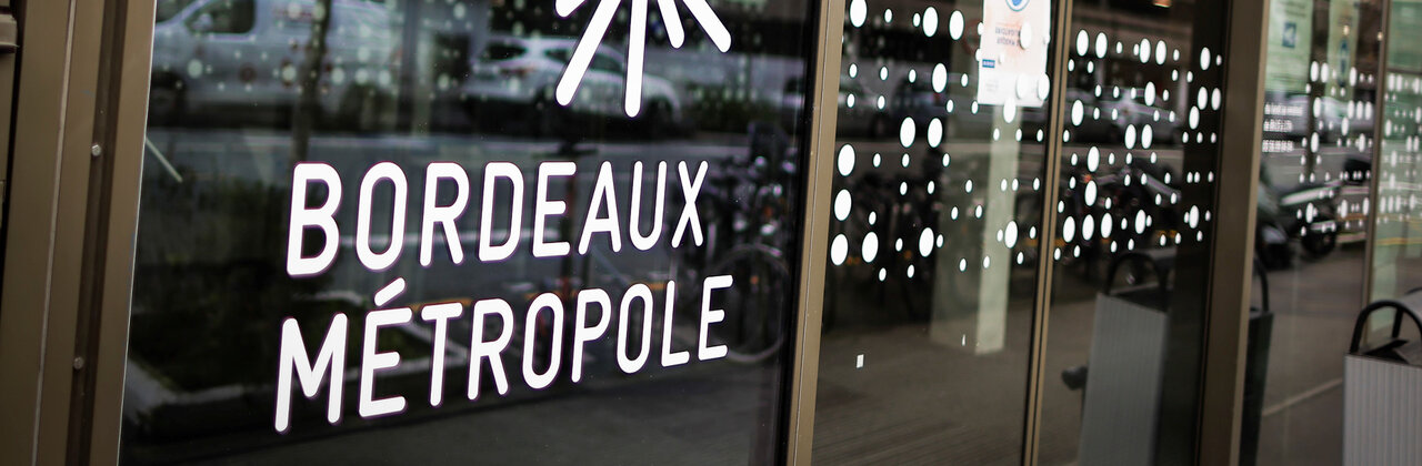 Raambestickering: "Bordeaux Métropole"