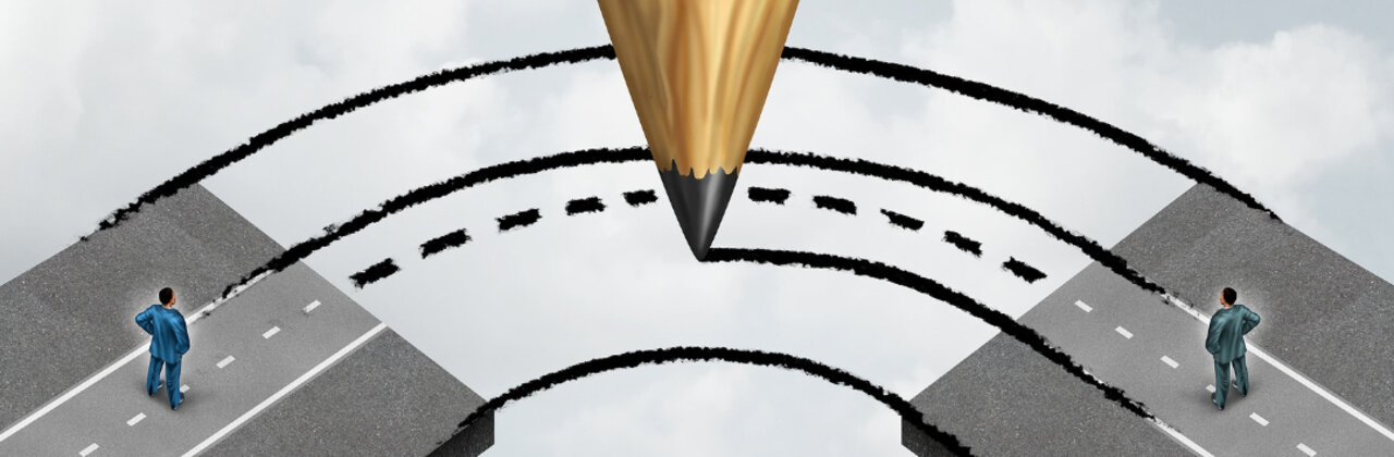 Twee wegen worden met een potlood aan elkaar getekend